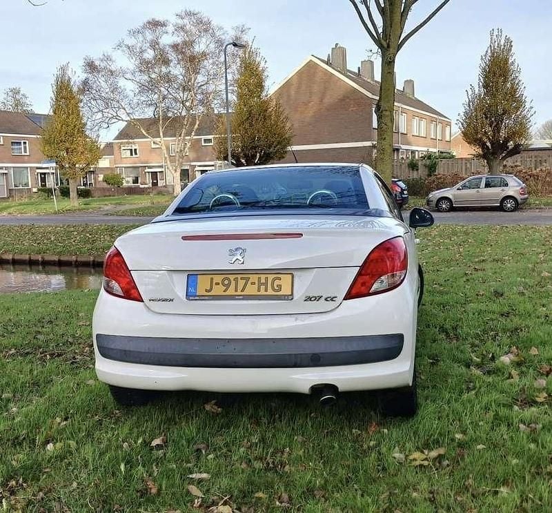 Gebruikt 2010 Peugeot 207 CC Roland Garros Cabriolet | € 3.500 (Eerlijke prijs) - Afbeelding 1/4