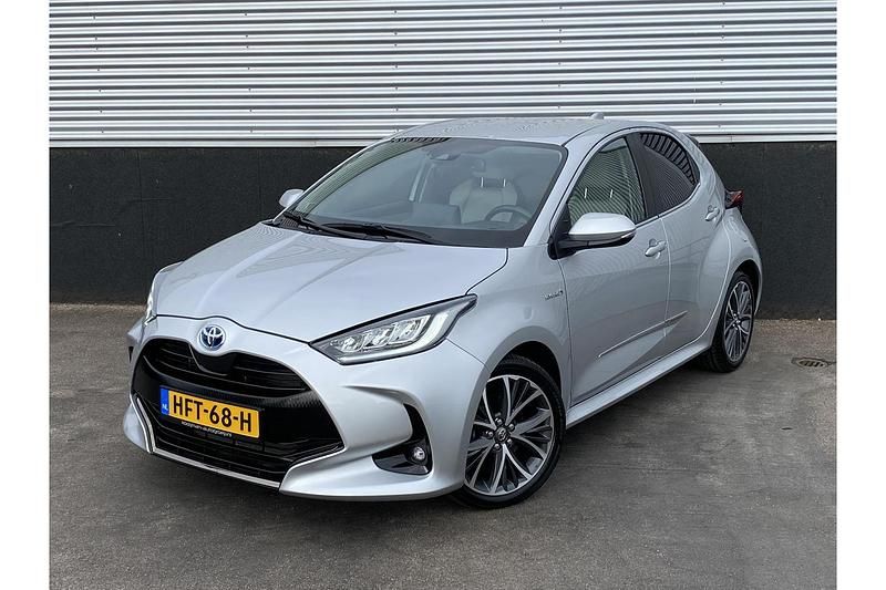 Grijs Gebruikt 2020 Toyota Yaris Hybrid Edition Hatchback | € 22.249 (Duur) - Afbeelding 1/1