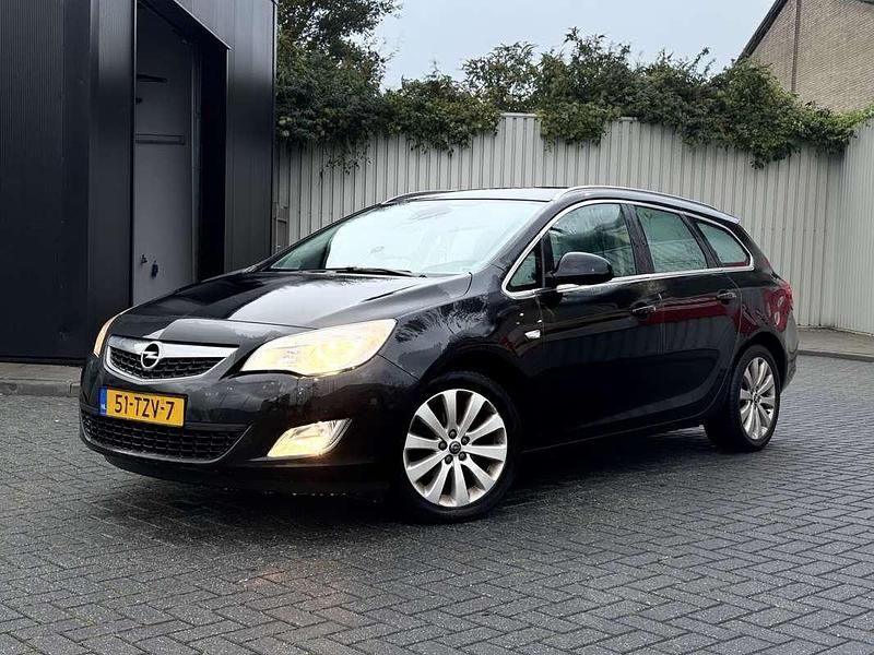 Gebruikt 2012 Opel Astra Sport Stationwagen | € 3.500 (Iets duurder) - Afbeelding 1/4