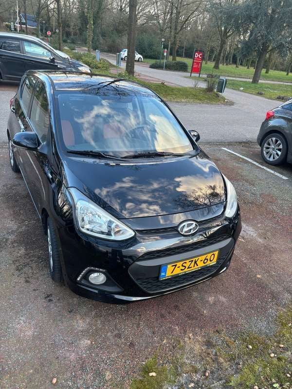 Zwart Gebruikt 2014 Hyundai i10 Hatchback | € 6.250 (Eerlijke prijs) - Afbeelding 1/4