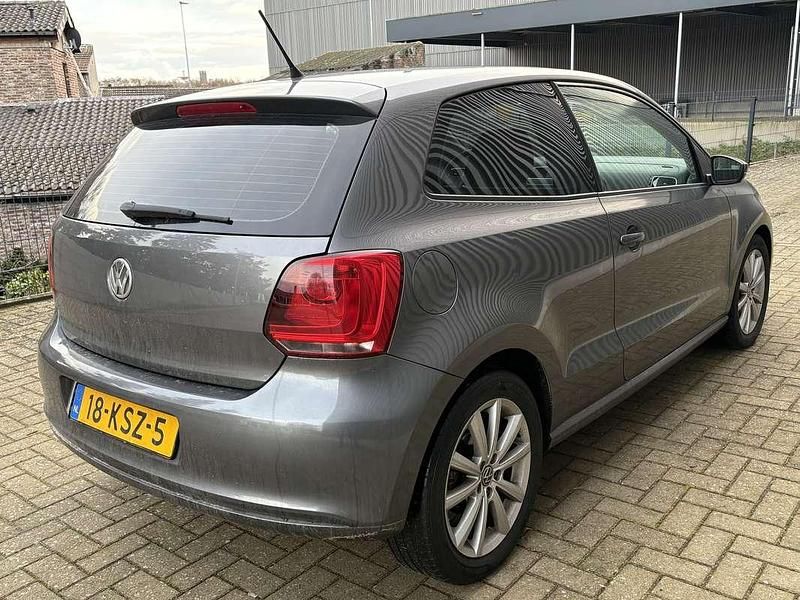Occasion VW Polo Comfortline 86 PK (63 kW) 2010 Grijs Sedan