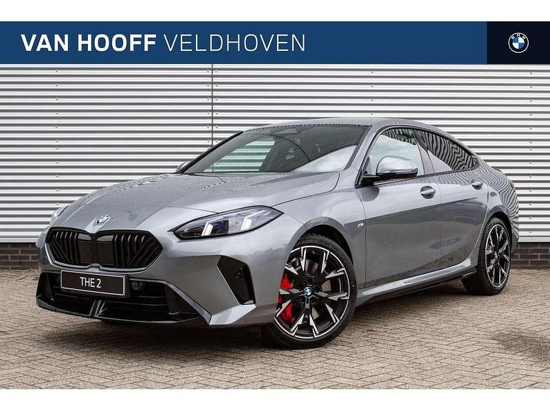 Grijs Nieuw 2025 BMW 220 Comfort Edition Coupé | € 55.216 (Duur) - Afbeelding 1/4