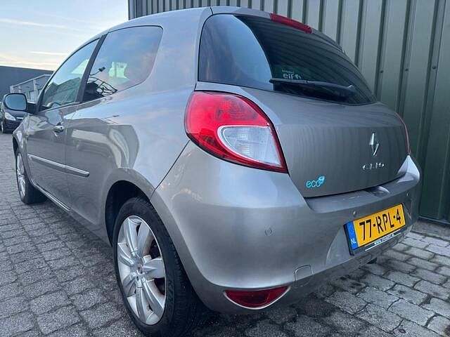 Occasion Renault Clio II Night&Day 112 PK (82 kW) 2011 Bruin Hatchback