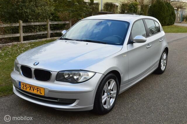 Grijs Gebruikt 2007 BMW 116 Executive Hatchback | € 3.299 (Eerlijke prijs) - Afbeelding 1/4