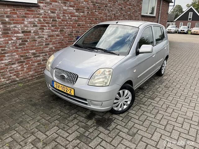 Grijs Gebruikt 2005 Kia Picanto Hatchback | € 2.500 (Iets duurder) - Afbeelding 1/4