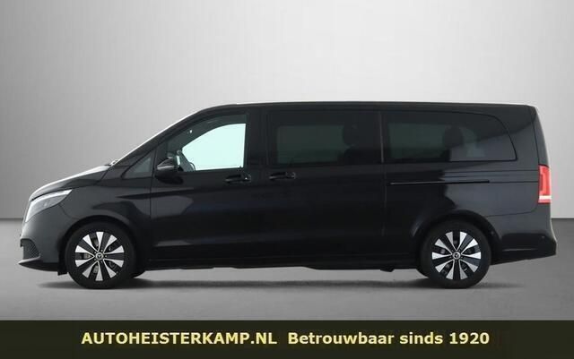 Zwart Gebruikt 2023 Mercedes V220 Edition MPV | € 79.950 - Afbeelding 1/4