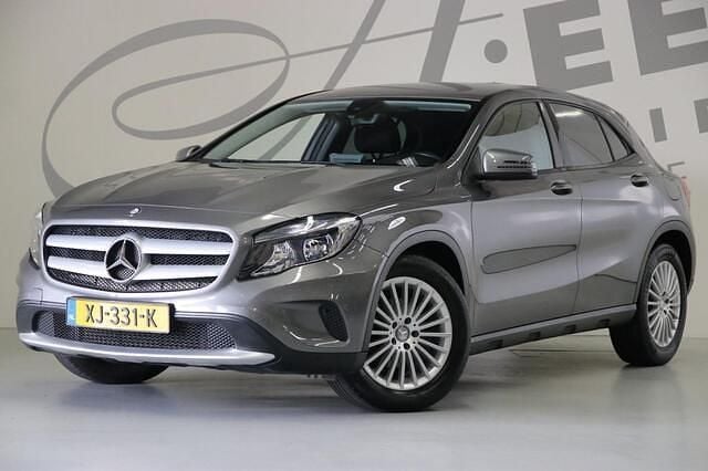 Grijs Gebruikt 2016 Mercedes GLA180 Ambition SUV | € 16.750 (Goede deal) - Afbeelding 1/4