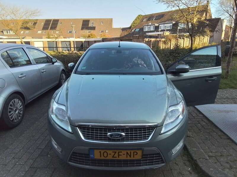 Grijs Gebruikt 2008 Ford Mondeo Titanium Sedan | € 3.250 (Goede deal) - Afbeelding 1/4