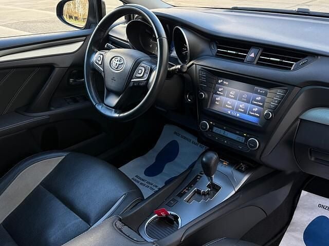 Occasion Toyota Avensis Executive 147 PK (108 kW) 2016 Zwart Stationwagen