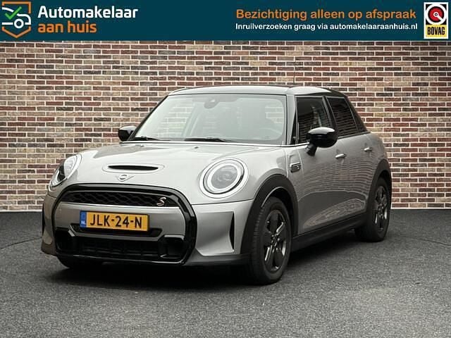 Grijs Occasion 2023 Mini Cooper S Essential Hatchback | € 32.750 (Goede deal) - Afbeelding 1/4