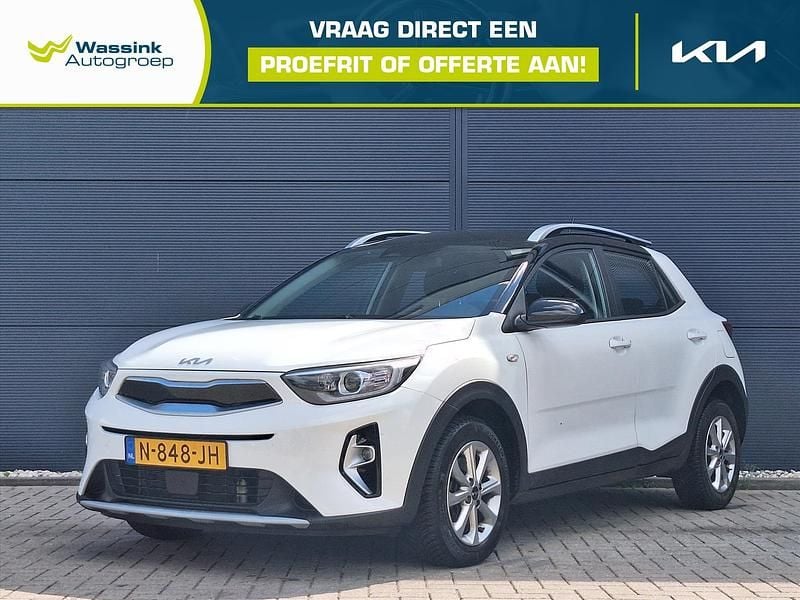 Wit Gebruikt 2021 Kia Stonic SUV | € 16.740 (Goede deal) - Afbeelding 1/4