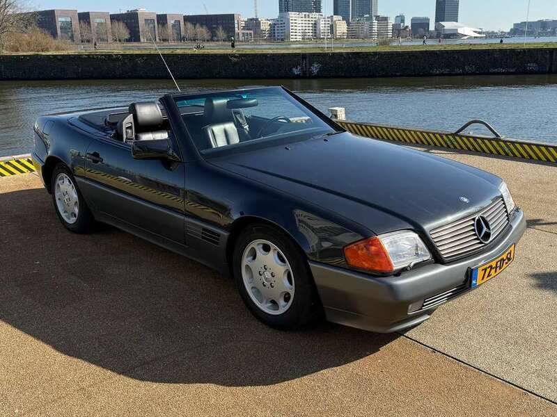 Zwart Gebruikt 1994 Mercedes SL320 Cabriolet | € 28.250 - Afbeelding 1/4