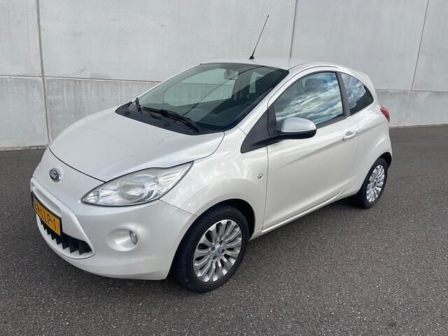 Wit Gebruikt 2010 Ford Ka Hatchback | € 1.950 (Super prijs) - Afbeelding 1/4