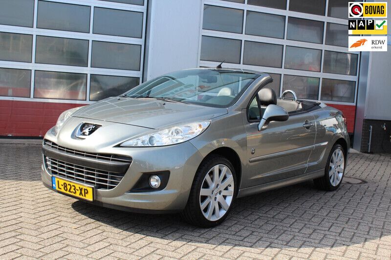 Grijs, metallic lak Gebruikt 2010 Peugeot 207 CC Cabriolet | € 5.950 (Duur) - Afbeelding 1/4