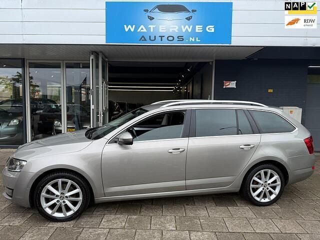 Geel Gebruikt 2016 Skoda Octavia Style Stationwagen | € 8.750 (Eerlijke prijs) - Afbeelding 1/4