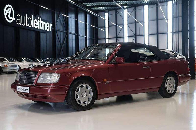 Occasion Mercedes E220 Sportline 150 PK (110 kW) 1995 Rood Cabriolet