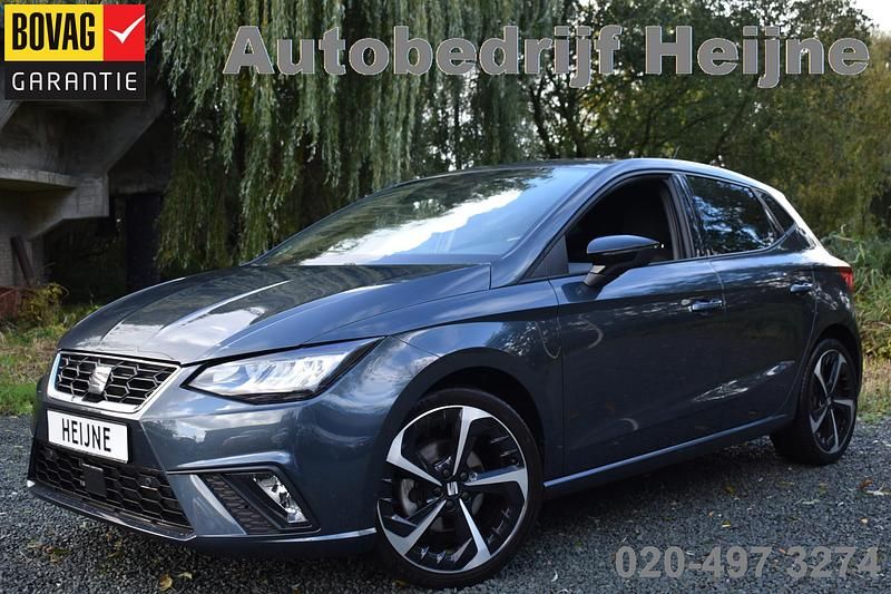 Grijs Gebruikt 2024 Seat Ibiza FR Sport Hatchback | € 21.945 (Goede deal) - Afbeelding 1/4