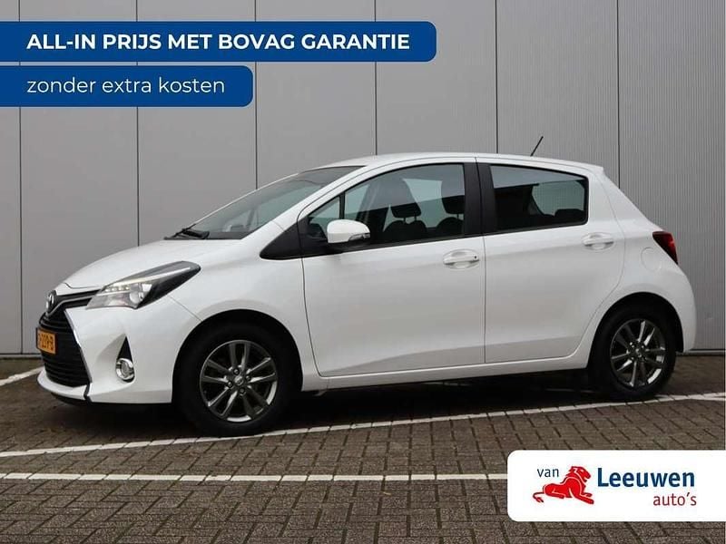 Wit Gebruikt 2016 Toyota Yaris Trend Hatchback | € 10.495 (Eerlijke prijs) - Afbeelding 1/3