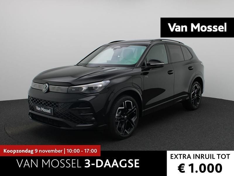 Zwart Gebruikt 2025 VW Tiguan R-line Edition SUV | € 59.900 (Eerlijke prijs) - Afbeelding 1/4