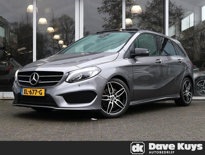 Grijs Occasion 2018 Mercedes B220 AMG line MPV | € 21.950 - Afbeelding 1/4