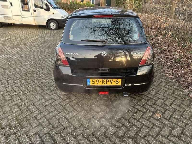 Occasion Suzuki Swift Comfort 92 PK (67 kW) 2010 Zwart Hatchback
