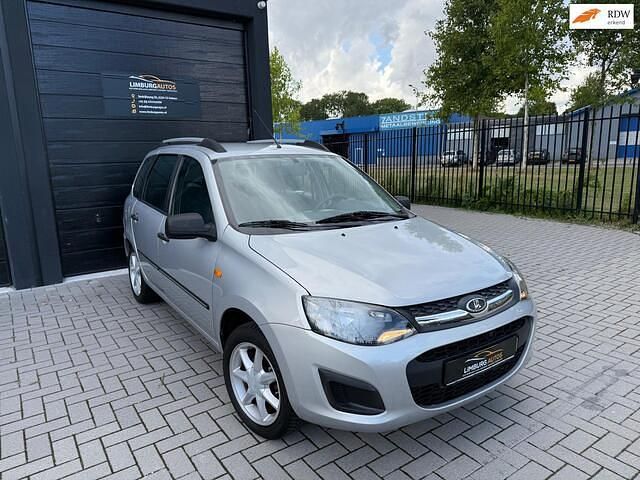 Zilver Gebruikt 2016 Lada Kalina Stationwagen | € 4.450 - Afbeelding 1/4