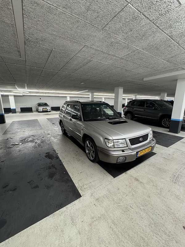 Grijs Gebruikt 1999 Subaru Forester SUV | € 3.550 - Afbeelding 1/4