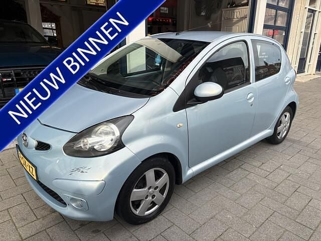 Blauw Occasion 2006 Toyota Aygo Sport Hatchback | € 1.599 (Goede deal) - Afbeelding 1/4