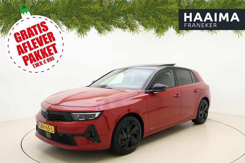 Rood Gebruikt 2024 Opel Astra Hatchback | € 30.645 (Eerlijke prijs) - Afbeelding 1/4