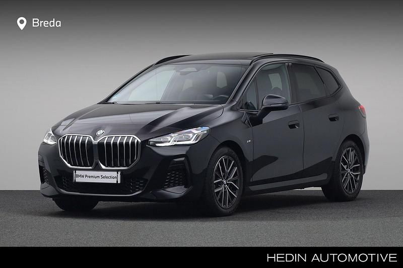 Zwart Gebruikt 2022 BMW 220 Comfort Edition Stationwagen | € 37.880 - Afbeelding 1/4
