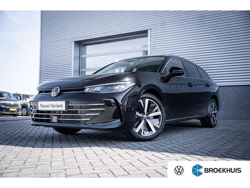 Zwart Occasion 2025 VW Passat Business Stationwagen | € 42.495 (Super prijs) - Afbeelding 1/4