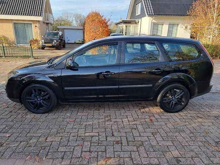 Gebruikt 2006 Ford Focus Futura Stationwagen | € 1.495 (Goede deal) - Afbeelding 1/4