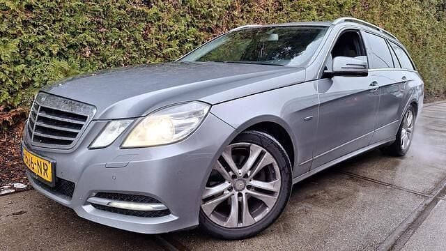 Grijs Occasion 2010 Mercedes 220 Avantgarde Stationwagen | € 3.950 - Afbeelding 1/4