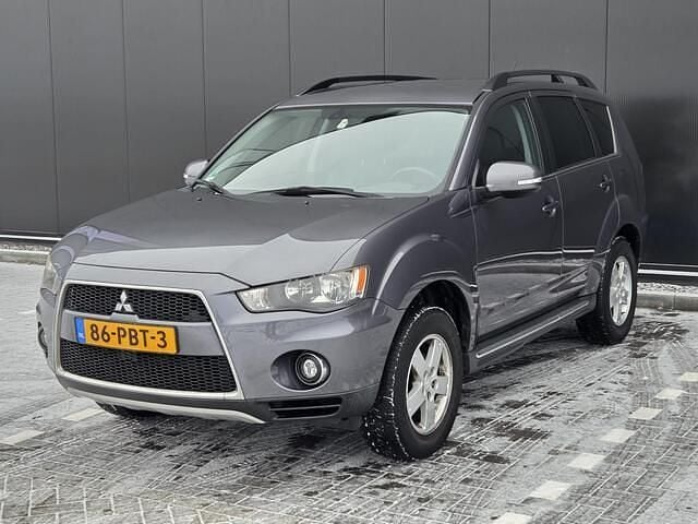 Grijs Gebruikt 2011 Mitsubishi Outlander Edition SUV | € 6.950 (Super prijs) - Afbeelding 1/3