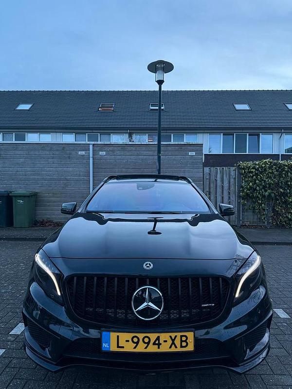 Occasion 2015 Mercedes GLA45 AMG AMG SUV | € 21.950 (Eerlijke prijs) - Afbeelding 1/4