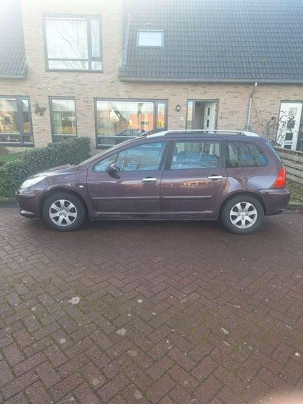 Occasion Peugeot 307 Premium 109 PK (80 kW) 2007 Paars Stationwagen