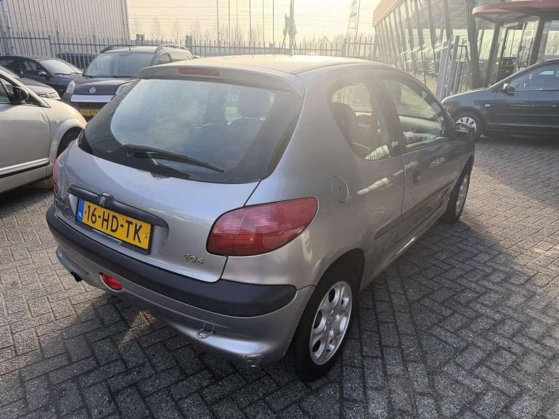 Occasion Peugeot 206 75 PK (55 kW) 2001 Grijs Hatchback