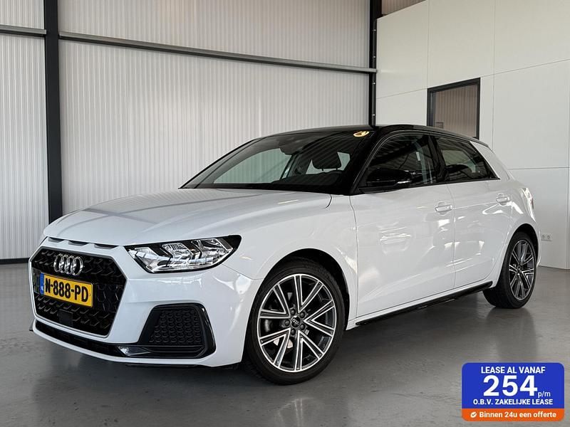Wit Gebruikt 2021 Audi A1 Sportback Hatchback | € 18.950 (Eerlijke prijs) - Afbeelding 1/4