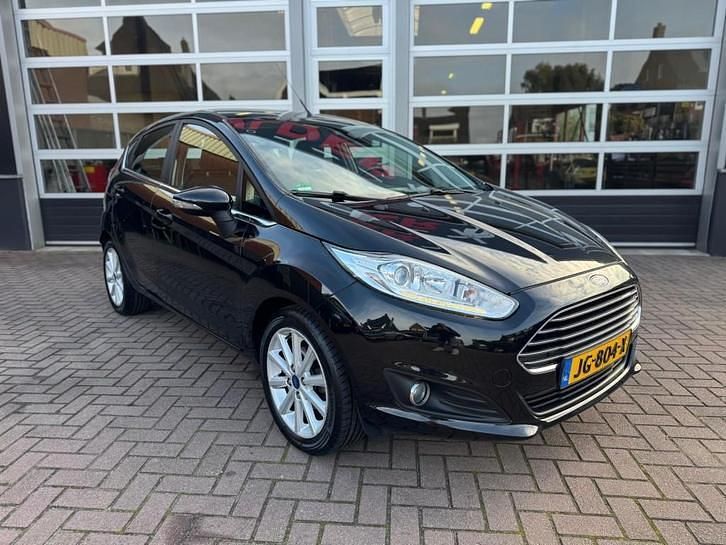 Occasion Ford Fiesta Titanium 101 PK (74 kW) 2016 Zwart Hatchback