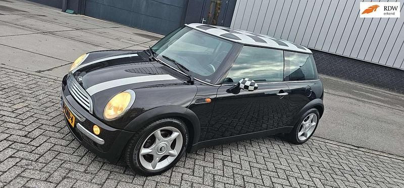 Zwart Gebruikt 2004 Mini Cooper Hatchback | € 950 (Super prijs) - Afbeelding 1/4