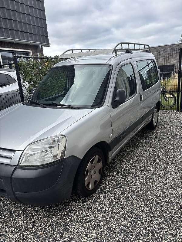 Gebruikt 2003 Citroën Berlingo MPV | € 2.500 (Eerlijke prijs) - Afbeelding 1/4