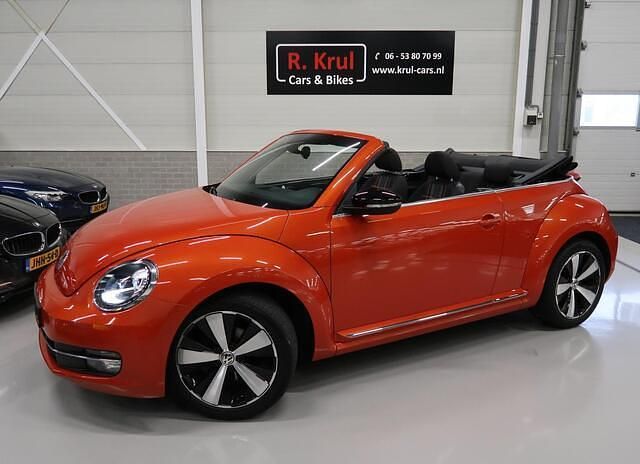 Occasion VW Beetle CLUB 105 PK (77 kW) 2016 Oranje Hatchback