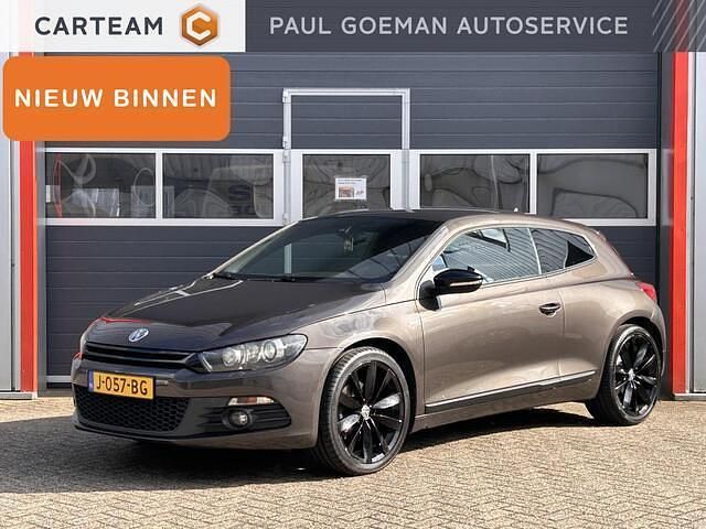 Grijs Gebruikt 2012 VW Scirocco Highline Coupé | € 9.750 (Eerlijke prijs) - Afbeelding 1/4