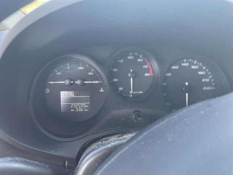 Occasion Seat Leon 105 PK (77 kW) 2010 Wit MPV