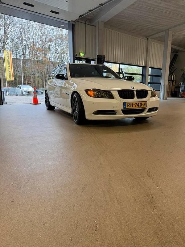 Gebruikt 2007 BMW 330 Stationwagen | € 3.750 (Eerlijke prijs) - Afbeelding 1/4
