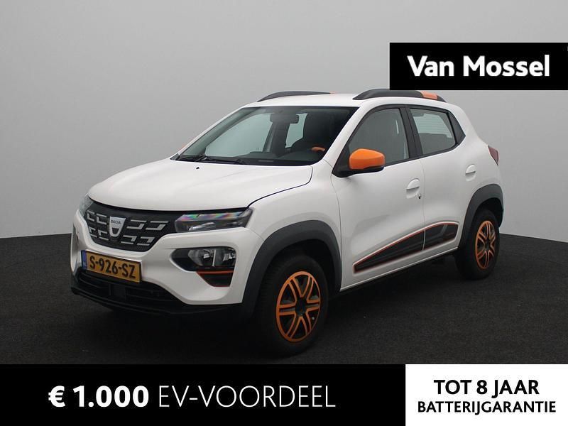 Wit Gebruikt 2021 Dacia Spring Comfort Plus Hatchback | € 10.540 (Eerlijke prijs) - Afbeelding 1/4