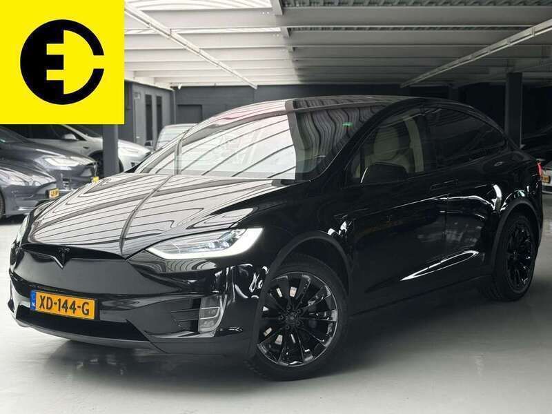 Zwart Gebruikt 2018 Tesla Model X SUV | € 26.950 - Afbeelding 1/4