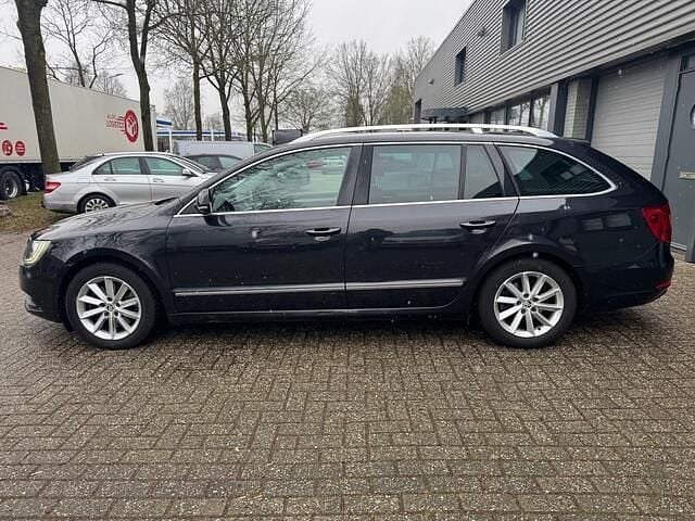 Occasion Skoda Superb Ambition 105 PK (77 kW) 2014 Zwart Stationwagen