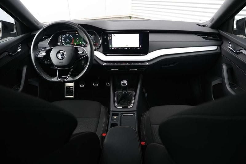 Occasion Skoda Octavia Business Line 112 PK (82 kW) 2022 Zwart Hatchback