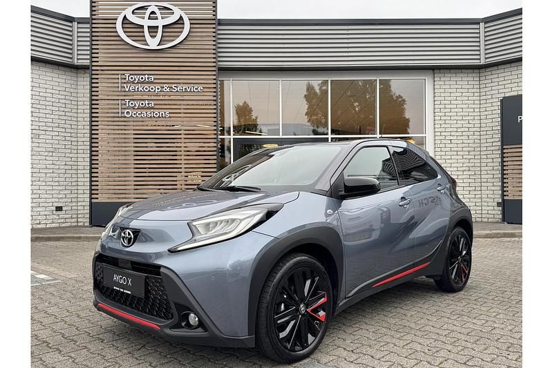 Blauw Gebruikt 2023 Toyota Aygo X SUV | € 22.999 - Afbeelding 1/1